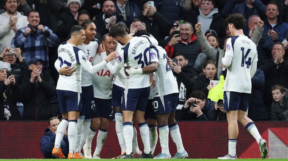 Tottenham před zápasem proti Slavii dopsal na soupisku dalšího útočníka