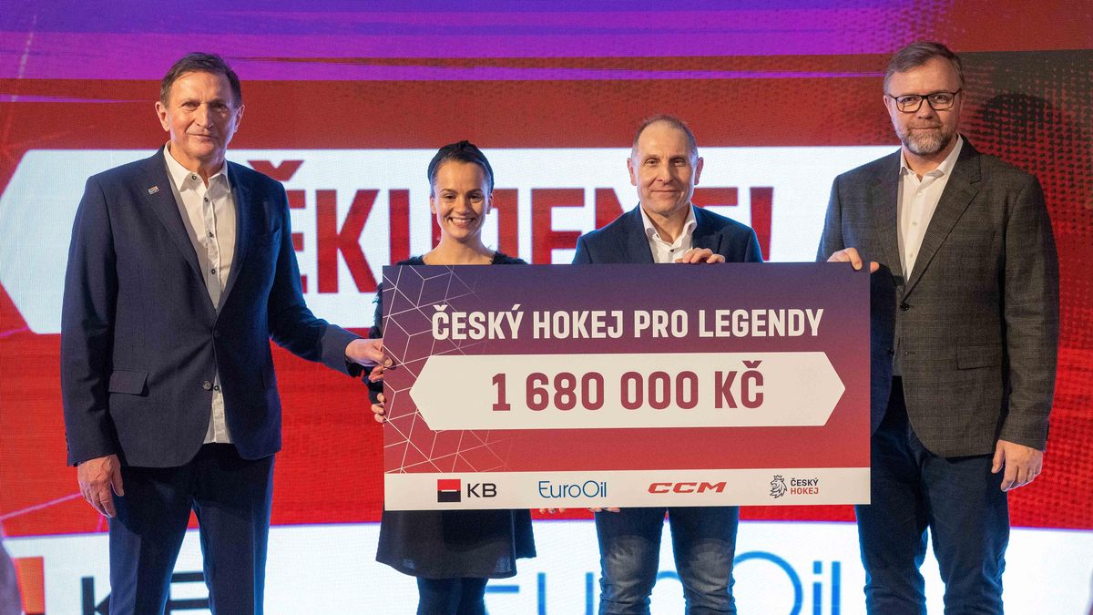 Předvánoční dárek. Hokejové legendy jsou vděčné za finanční pomoc