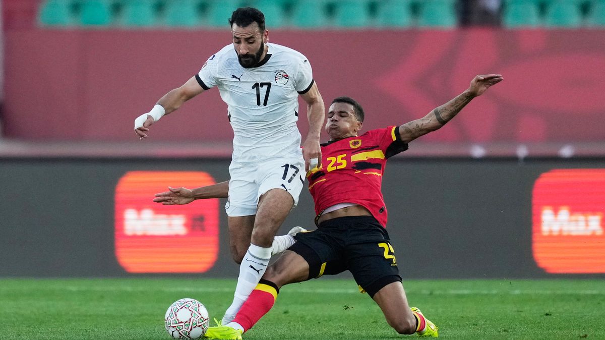Fotbalisté JAR zdolali Zimbabwe a jsou v osmifinále mistrovství Afriky. Egypt šetřil opory
