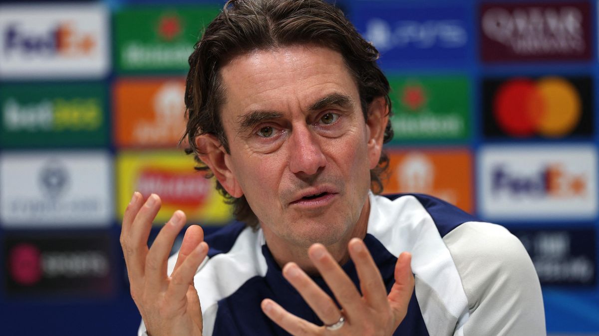 V Anglii popletli Spartu se Slavií. Kouč Tottenhamu tajemně mlžil, zda mu radil Friis