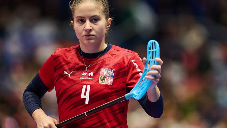 Obavy o kapitánku. Gólem poslala Češky do finále, na oslavu ji museli odnést