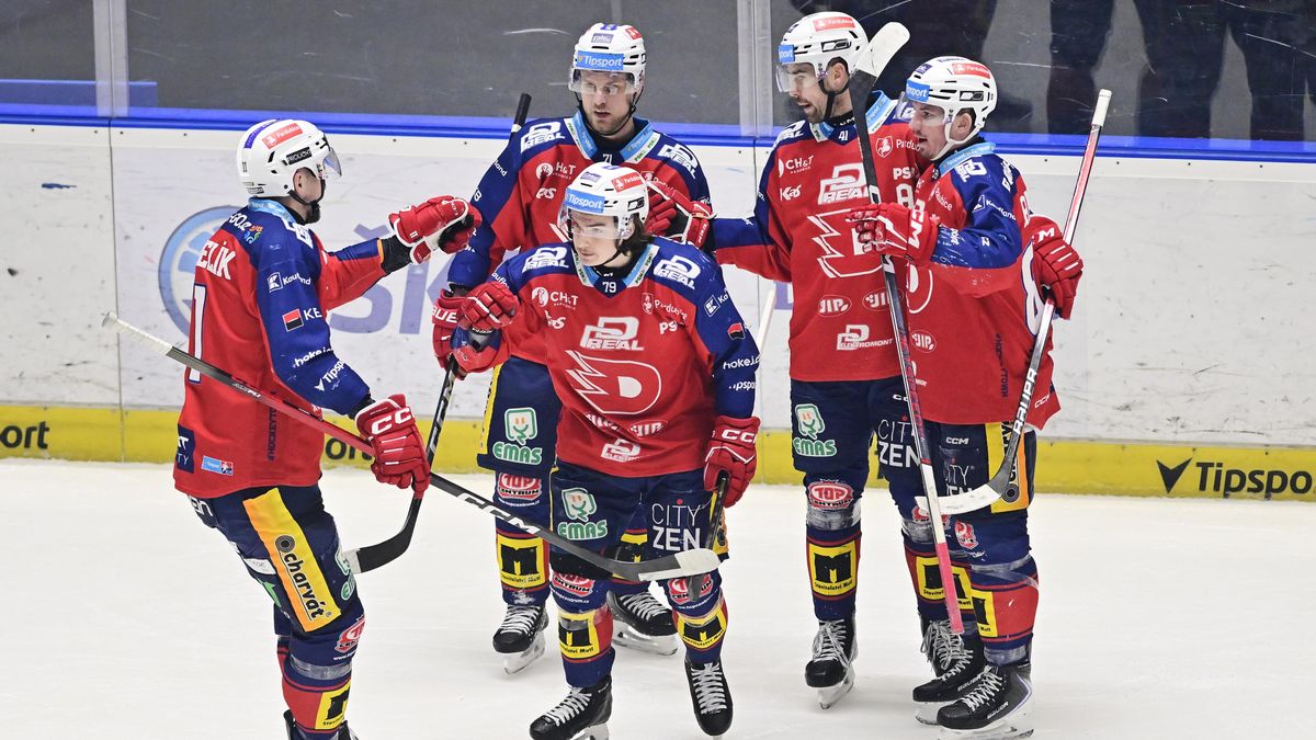 Předvánoční extraligové menu. Kladno vyzve Pardubice, Sparta se utká s Olomoucí