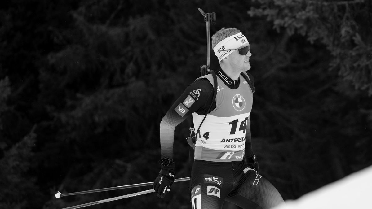 Biatlonista měl mít v době úmrtí na obličeji výškovou masku