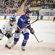  Danny Nelson v souboji s Filipem Chlapíkem