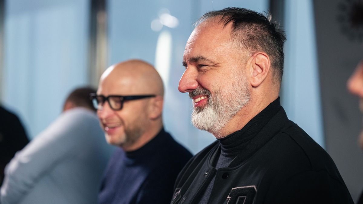 Slavia naděluje! Trpišovský a jeho kolegové podepsali novou smlouvu