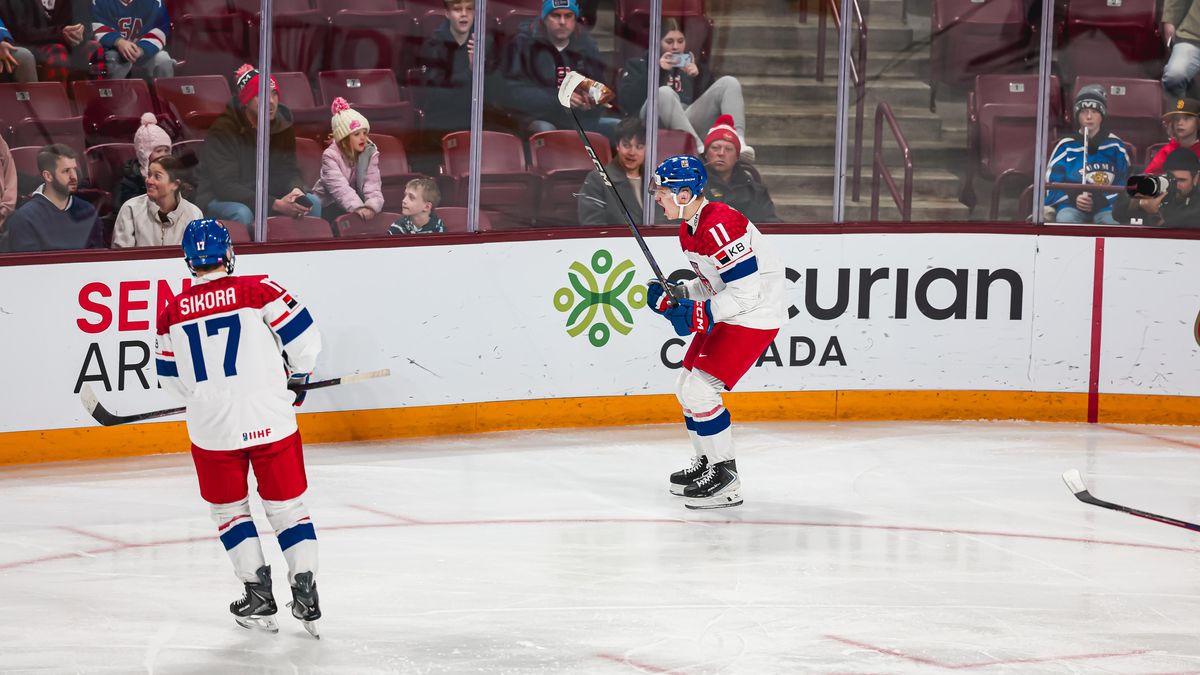 HOKEJ ONLINE: Povedená třetina. Čeští mladíci vedou nad obhájci stříbra