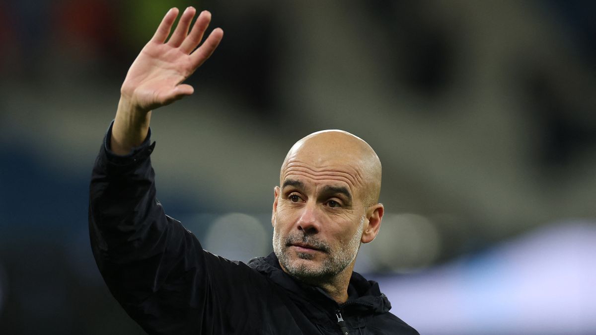 Raději bych byl v čele tabulky o 10 bodů, ale Arsenalu jsme v patách, řekl Guardiola