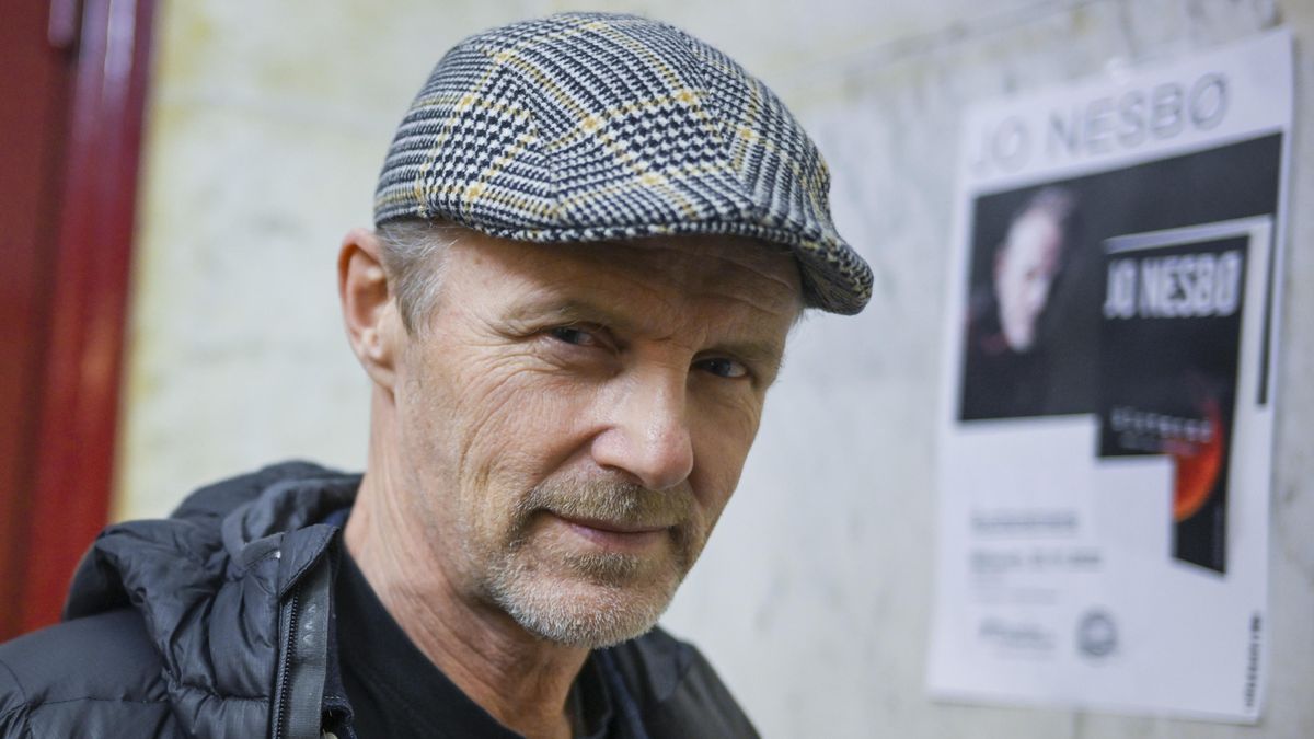 Slavný spisovatel byl talentovaný fotbalista, pak přišlo zranění. Ve svých dílech se vysmívá Arsenalu