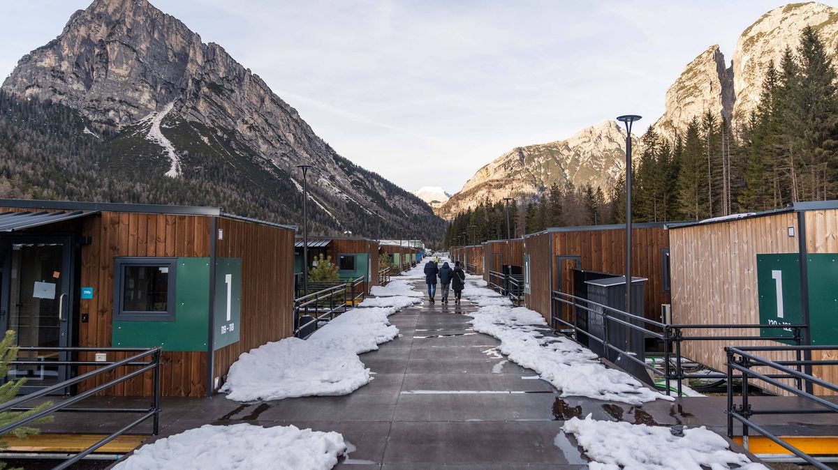 Anti-sex postele. Žádný luxus. Na sportovce v Cortině čekají domečky ve vlhkém údolí