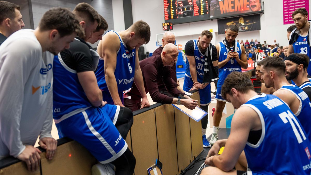 BASKETBAL ONLINE: Přestřelka v Estonsku se musí líbit. Parádní akce střídají úspěšné trojky