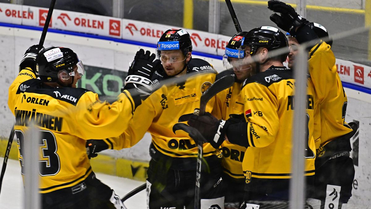 HOKEJ ONLINE: Šok pro Spartu, Litvínov vede! Plzeň udeřila v Třinci, Jágr naskočí za Kladno 