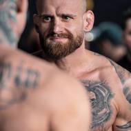 Robert Pukač (vlevo) a Patrik Kincl během staredownu.