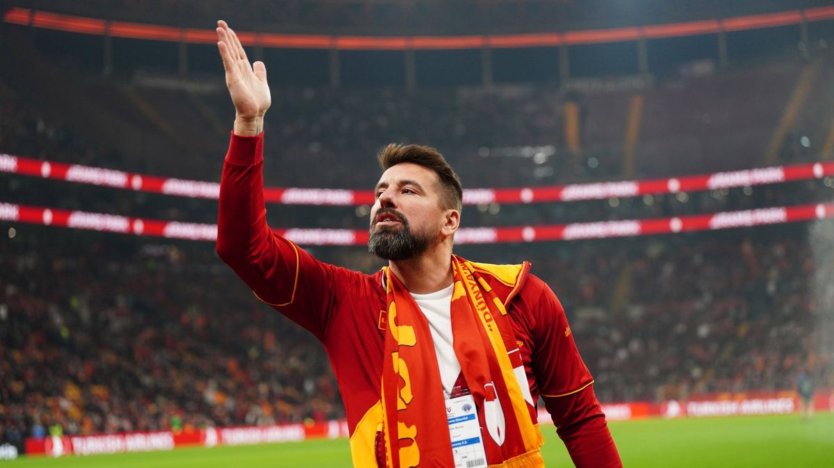 Vítej doma! Baroš rozpoutal v Turecku peklo