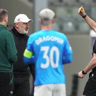 Žlutá karta pro Jindřicha Trpišovského.