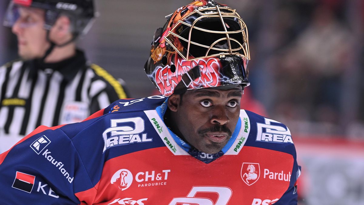 Bývalý gólman z NHL vynuloval v dresu béčka Pardubic vedoucí Slavii