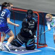 Ostrava Pohár mistrů florbalistek - finále: 1. SC Vítkovice - Thorengruppen, 24. ledna 2026, Ostrava. Zleva Vendula Beránková z Vítkovic, Nikola Příleská z Vítkovic a Veera Kauppi z Thorengruppen.