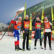 Bronzová česká smíšená štafeta před domácím publikem. Michal Krčmář, Vítězslav Hornig, Tereza Voborníková a Jessica Jislová. 