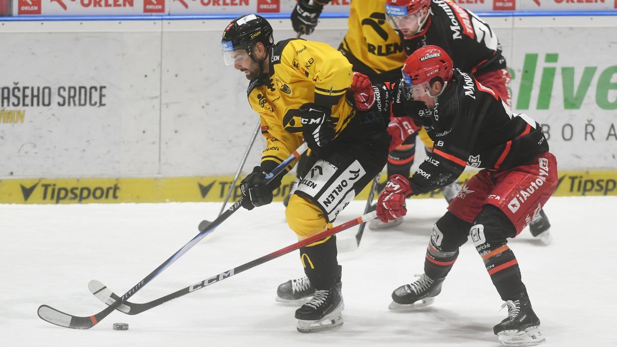 HOKEJ ONLINE: Třinec proti lídrovi udržel těsný náskok. Sparta a Liberec zvyšují. Hradec sráží Vervu