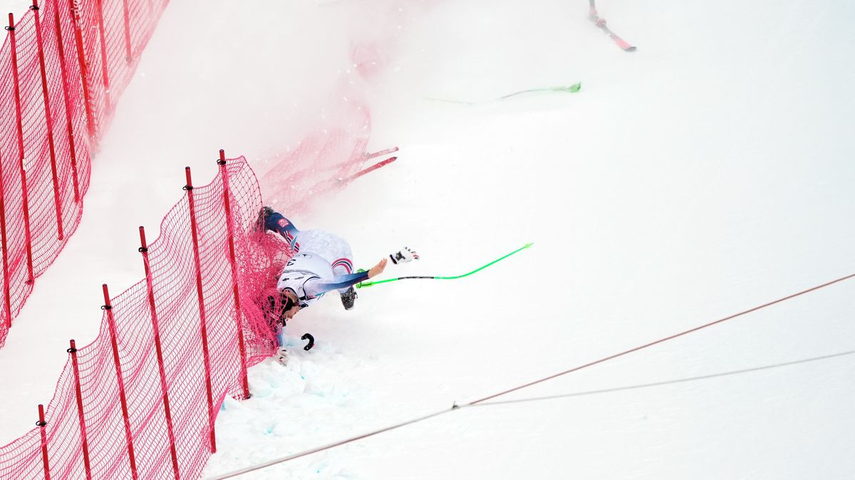 Šílená olympijská generálka. Hrozivé pády, zraněná i Vonnová, Ledecká už se na start nedostala