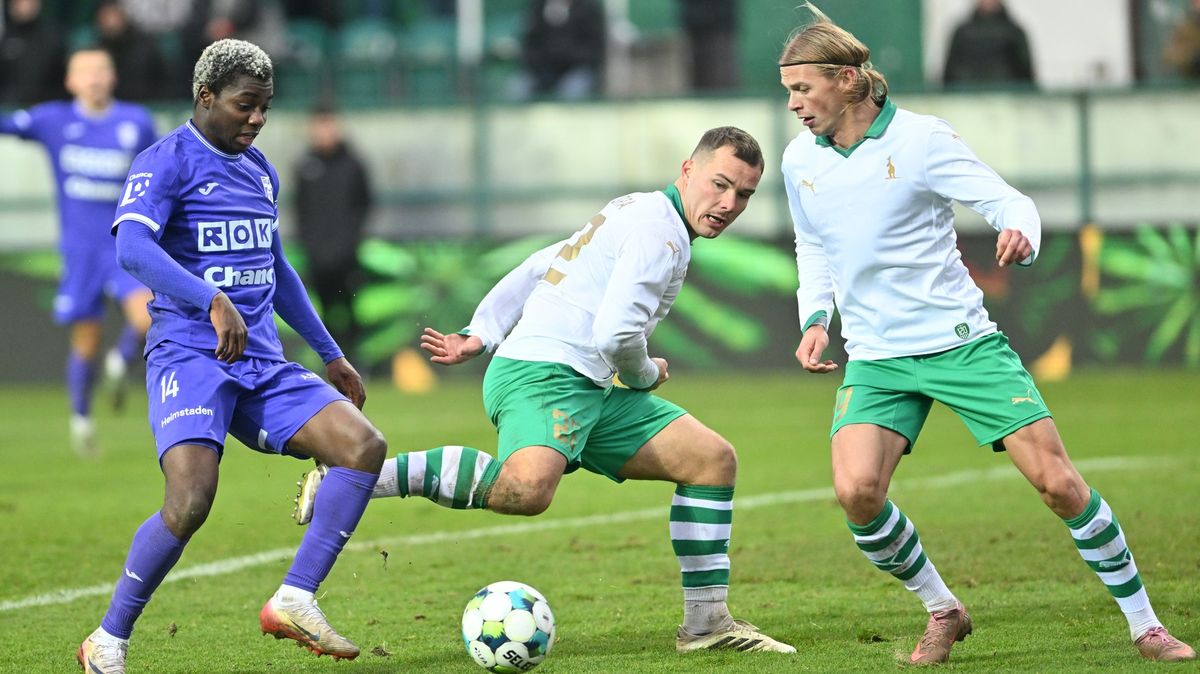 Baník získal stopera Sinjavského, do Bohemians se přesouvá Lischka