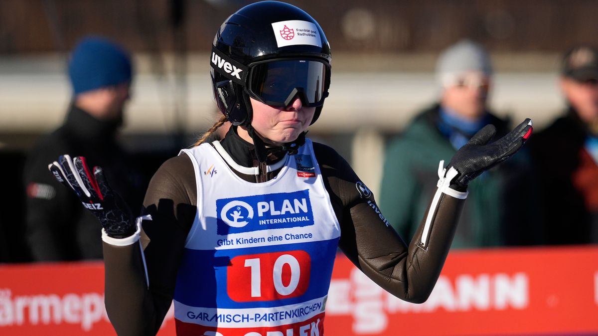 Indráčková spadla v kvalifikaci skokanek v Oberstdorfu