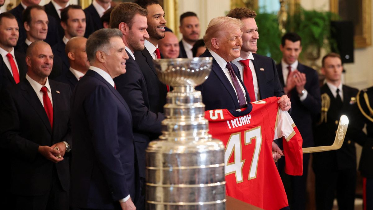 Trump si před šampiony rýpl do Kanaďanů. S Floridou jich přitom slavilo dvanáct