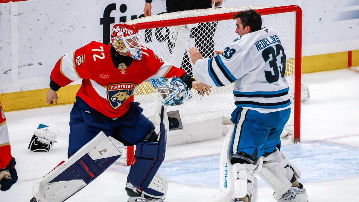 Fanoušci byli ve varu. Po šesti letech se v NHL poprali gólmani