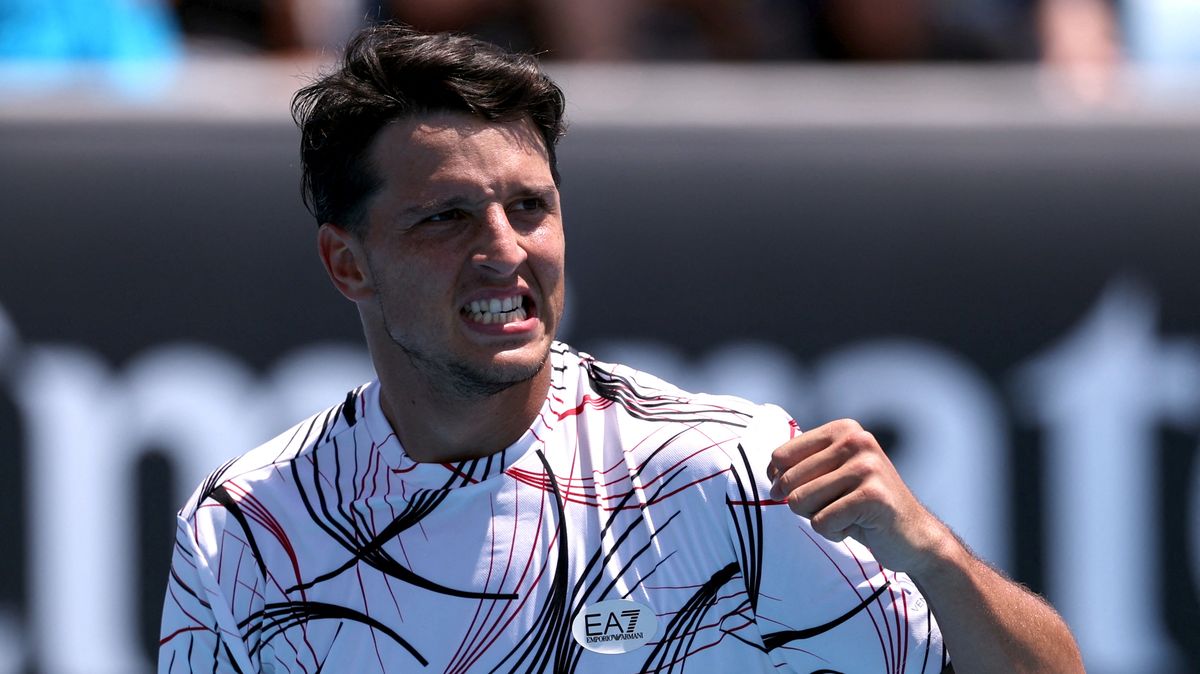 Nestihl jsem to… Zažívací potíže způsobily na Australian Open divokou scénu