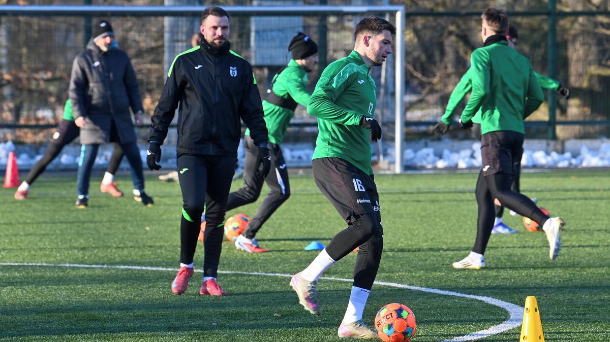 Jarolím on Key Departures & Gninga Transfer