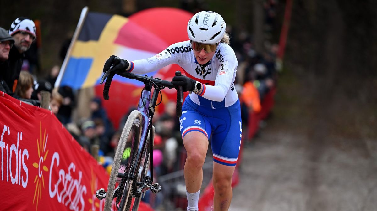 Cyklokrosařka Zemanová potvrdila roli favoritky, dojela si pro pátý domácí titul