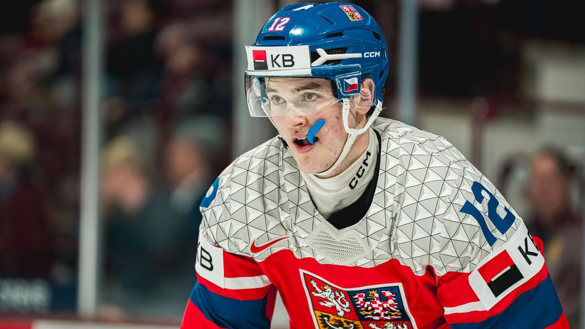 Český mladík se zoufale snažil najít vylomený zub. Asi jsem vypadal jako blbec, směje se