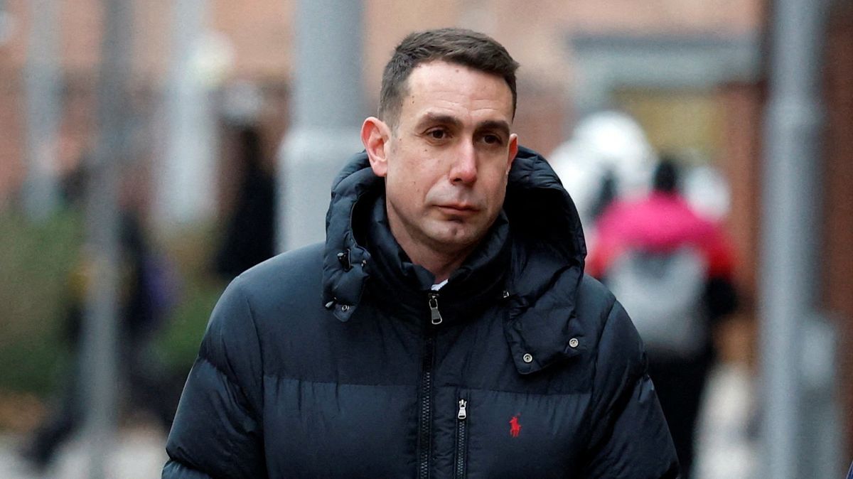 Bývalý elitní rozhodčí Coote dostal trest za držení dětské pornografie