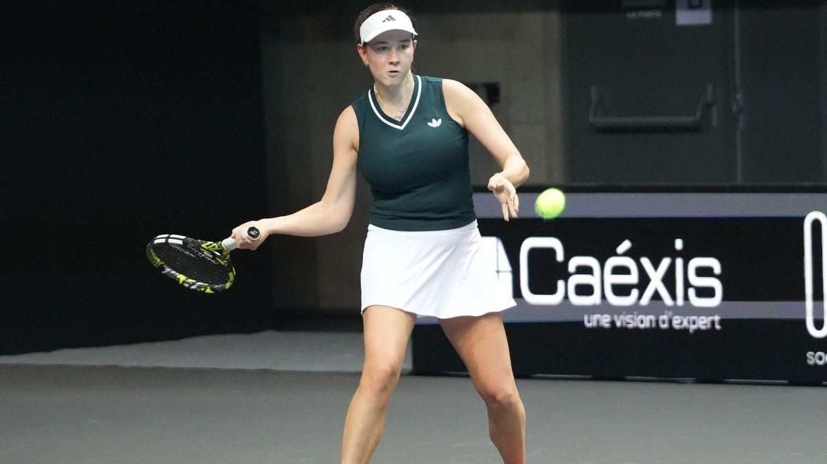 Šalková v Rouen jako náhradnice zvládla první kolo, Fruhvirtová vypadla