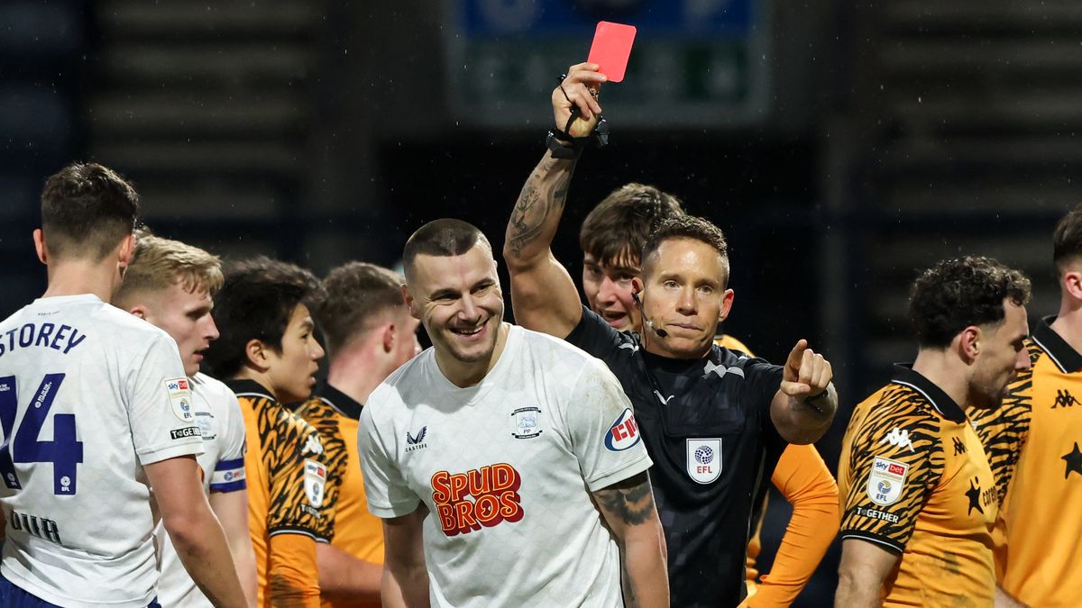 Fotbalový rebel si neodpustil další exces. Kouč nechápal