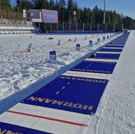 Třicítku střeleckých stavů ve Vysočina Aréně poprvé tvoří dřevěné konstrukce. 