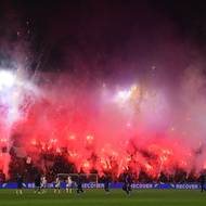 Pyroshow severní tribuny Edenu po zápase. 