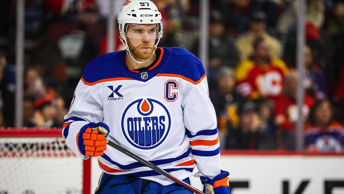 Hvězdou měsíce prosince v NHL je McDavid