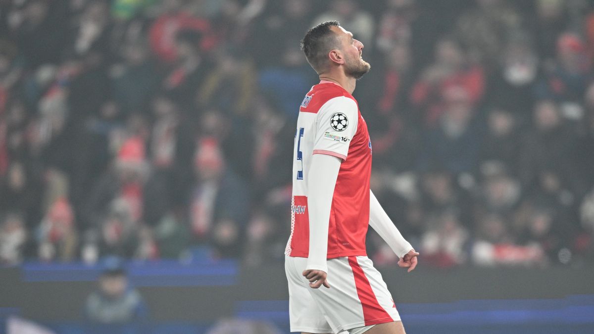 FOTBAL ONLINE: Slavia hraje v Lize mistrů s Barcelonou. Sešívaní přežili první šanci slavného soupeře