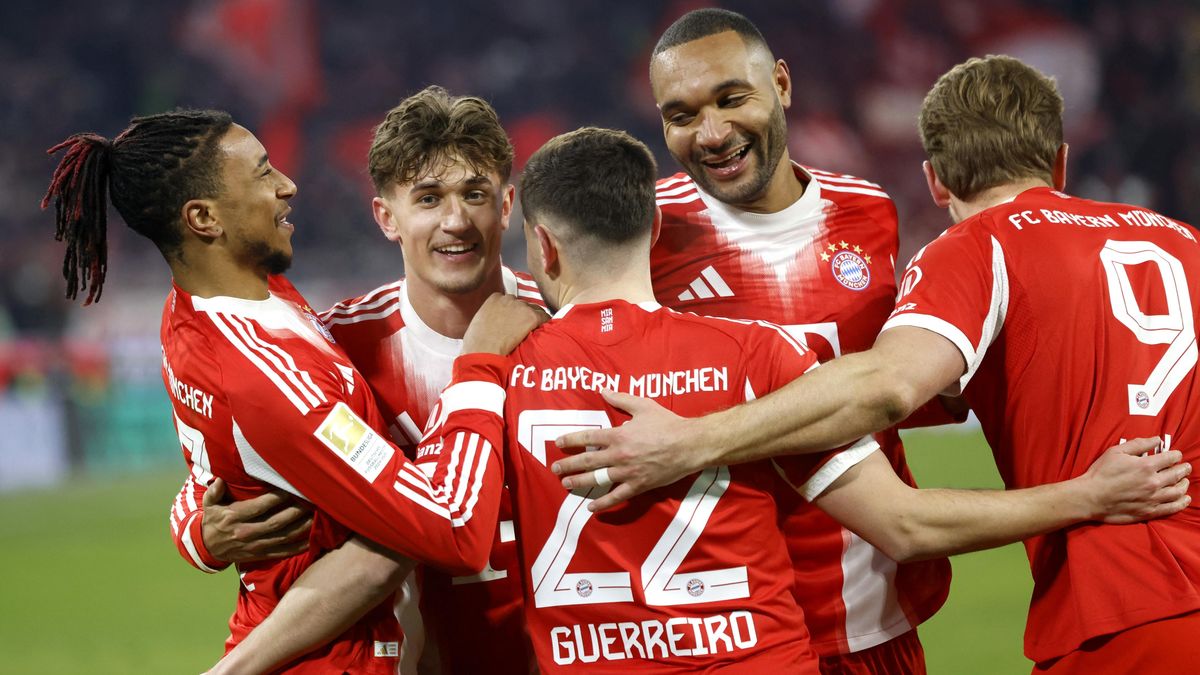 Bayern nasázel Wolfsburgu osm gólů a uštědřil mu nejvyšší porážku v bundeslize