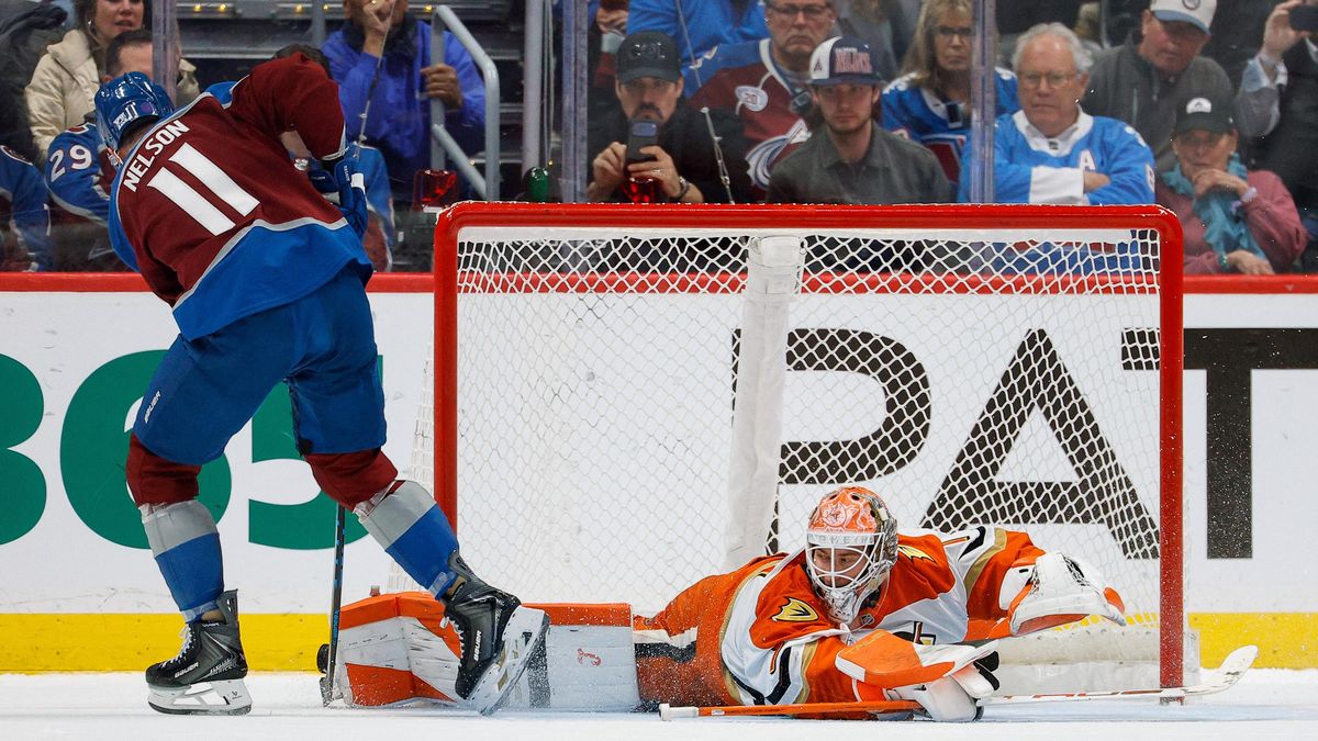 Gólmanská symfonie. Dostál v NHL ukázal, jak hodlá na olympiádě čelit Kanadě