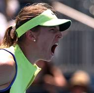 Linda Fruhvirtová po třech letech znovu vyhrála zápas na Australian Open.