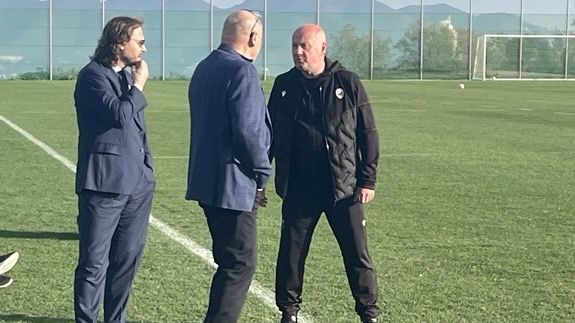 Koubek s Nedvědem dorazili za Plzní. Zamotejte nám hlavy, vyzval viktoriány reprezentační kouč