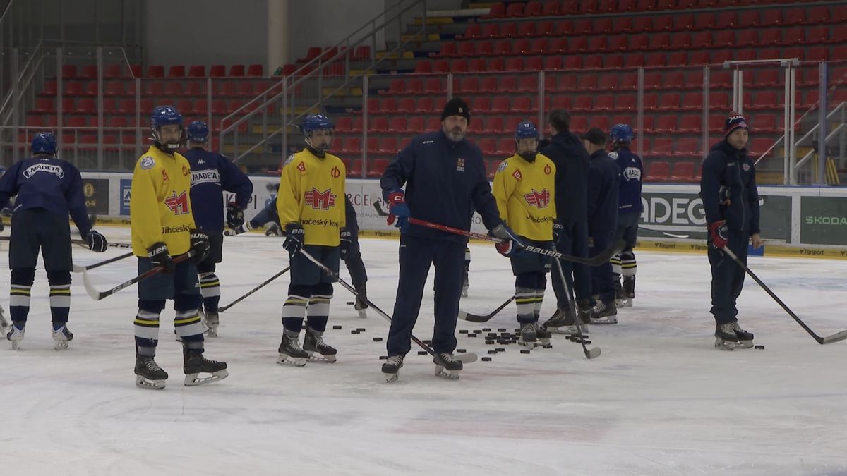 Fungující projekt má udržet talenty v Česku. Odcházet do ciziny je nesmysl, tvrdí kouč sedmnáctky