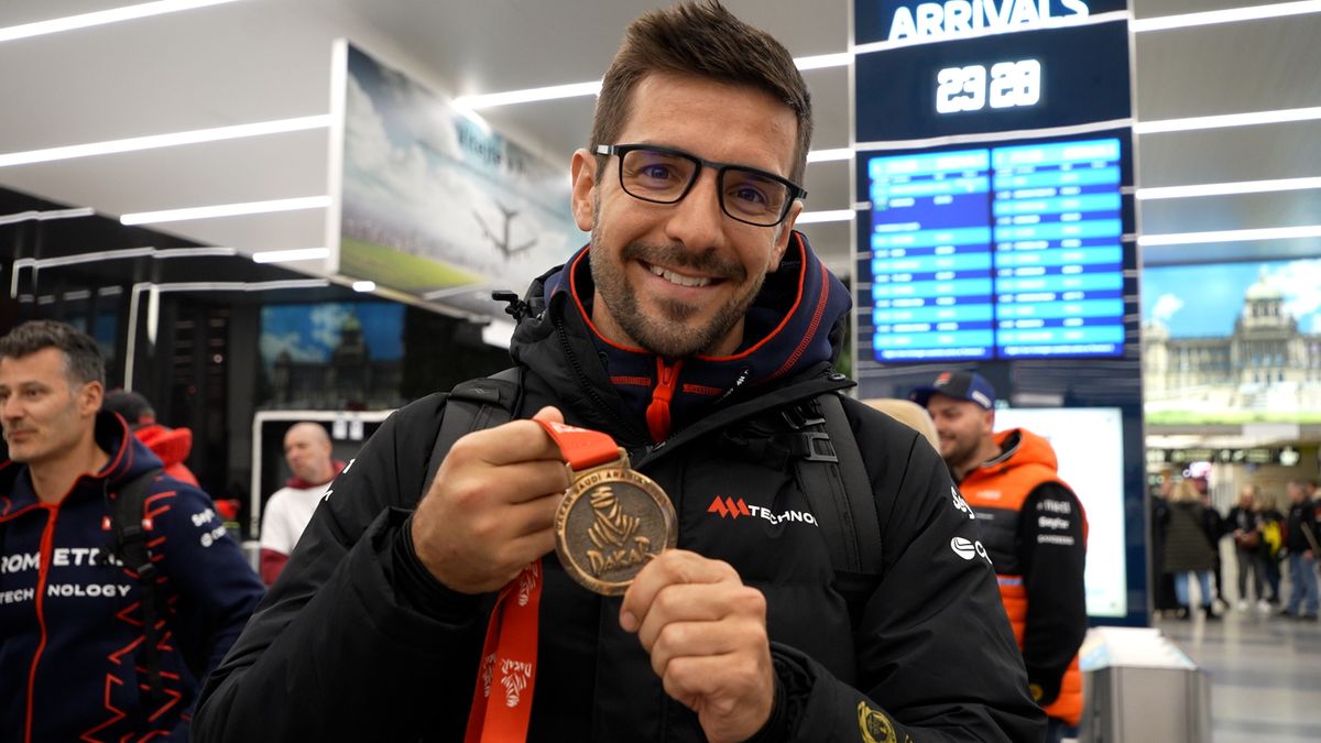 Macík měl po kolizi s Lopraisem pochroumanou ruku a chce jiný Dakar než letos