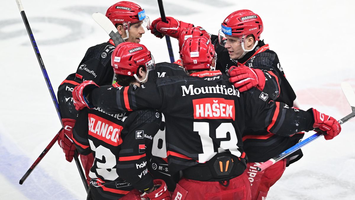Pardubice prohrály dramatické derby! Kladno nasázelo pět gólů za třetinu, Kometa zabrala