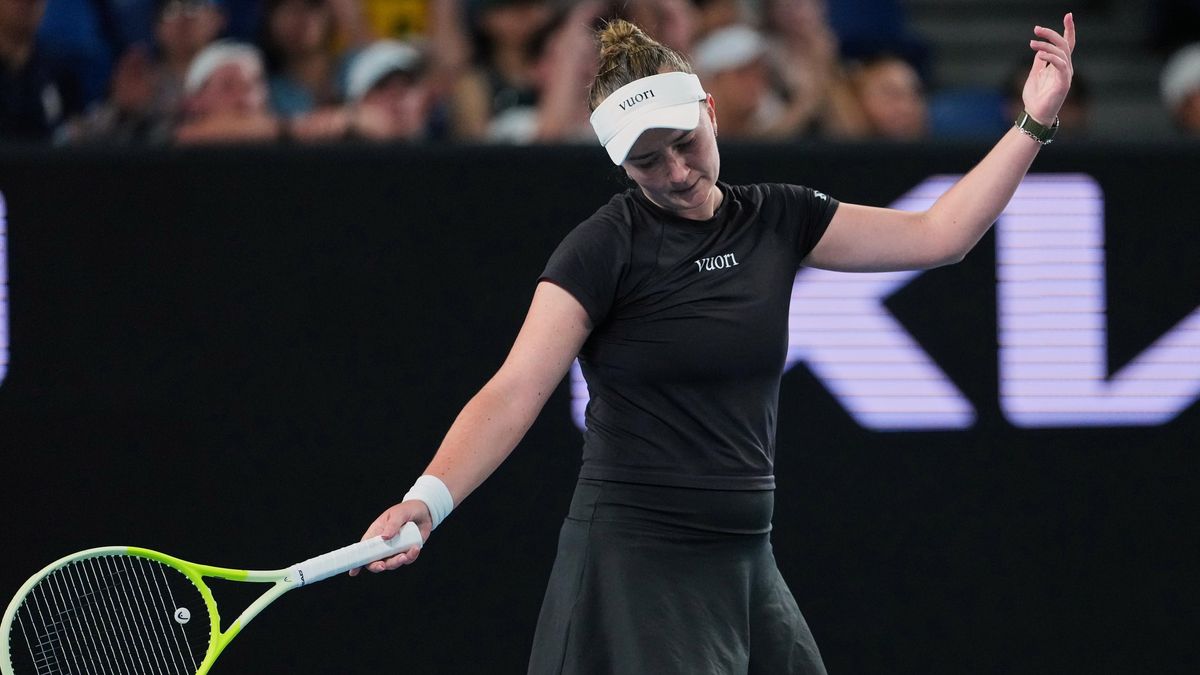 Skvělý start, hořký konec. Zabandážovaná Krejčíková odcházela s hlavou dole