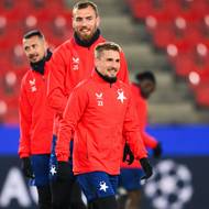 Ivan Schranz, Tomáš Chorý a Michal Sadílek ze Slavie Praha během tréninku před utkáním ligové fáze Ligy mistrů UEFA, SK Slavia Praha - FC Barcelona, dne 20. ledna 2026 v Praze.