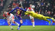 FOTBAL ONLINE: Slavia v problémech, Barcelona přidává další gól