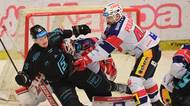 HOKEJ ONLINE: Gól Varů v prodloužení šlágru s Pardubicemi neplatí. Kometa doma padla, Třinec ovládl derby, Litvínov schytal potupný debakl