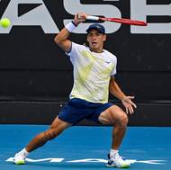 Argentinec Sebastián Báez při finálovém duelu proti Jakubu Menšíkovi